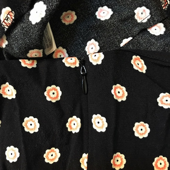 Forever 21 Floral Dress Pants - Picture 8 of 9